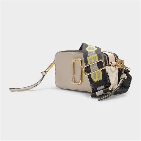 marc jacobs snapshot bag beige